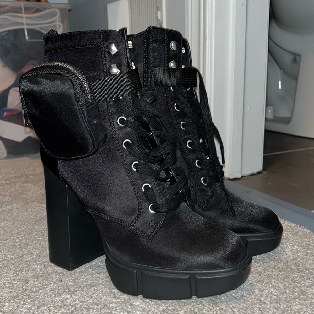 Never worn.